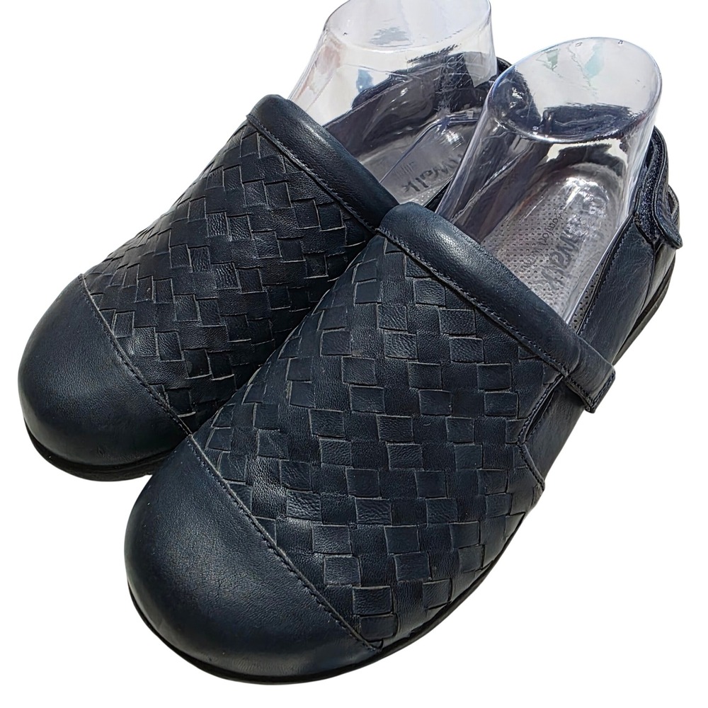 SoftWalk Women 9 WW Clogs Navy Blue Woven Leather Slingback Comfort S2263-400